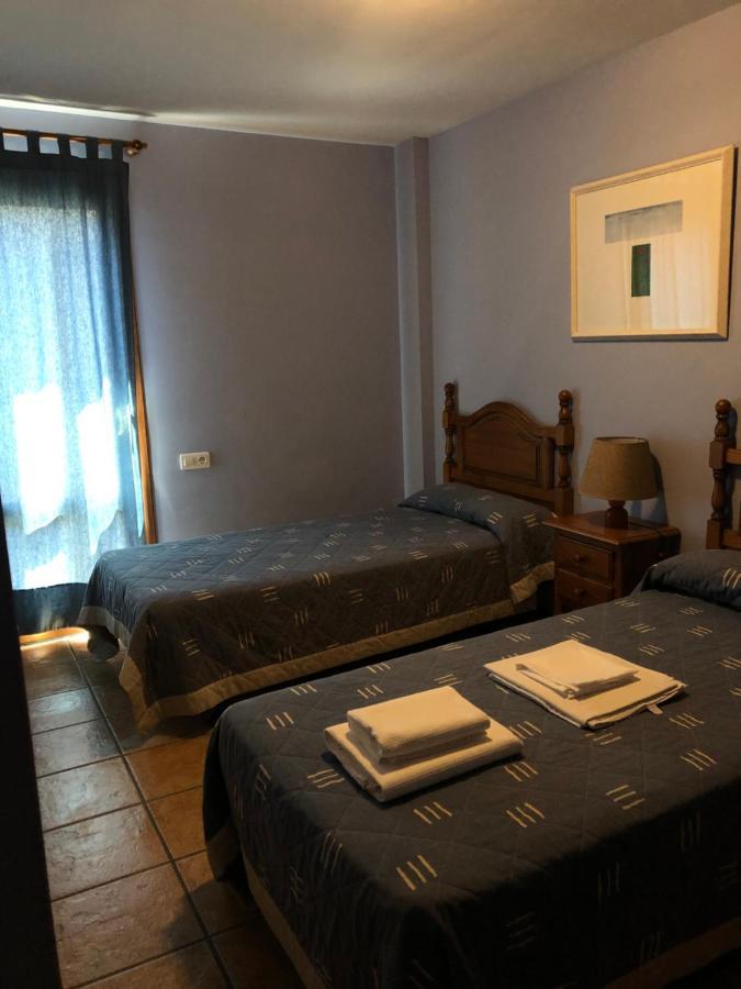 Apartamentos Turisticos San Juan De La Pena Santa Cruz de la Serós Buitenkant foto