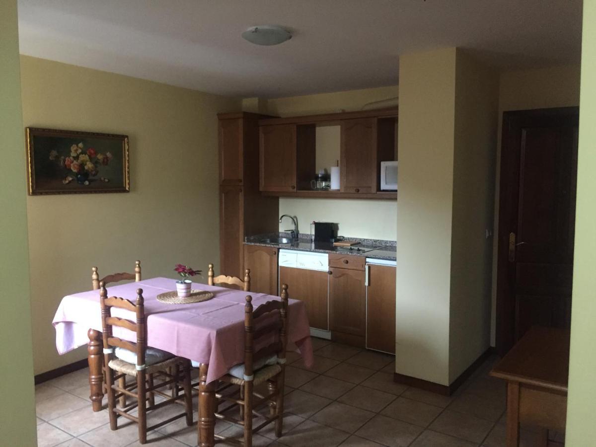 Apartamentos Turisticos San Juan De La Pena Santa Cruz de la Serós Buitenkant foto